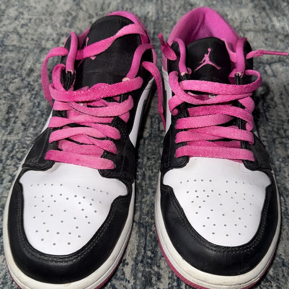 Jordan 1 lows - Picture 2 of 7
